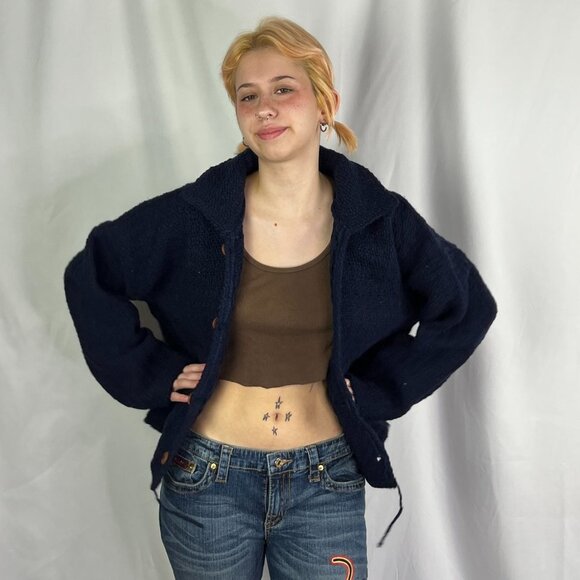 100% Wool Boxy Button Up Cardigan Made in Ecuador - Picture 2 of 13